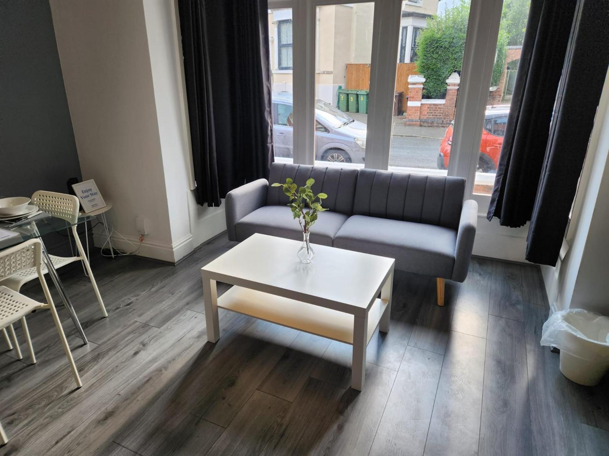 Amazing - 1Bdr - Free Street Parking Apartment Wolverhampton Exterior photo
